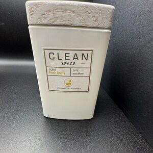 Clean Space Reed Diffuser-Fresh Linens- Huge 6oz- New No Box Or Sticks